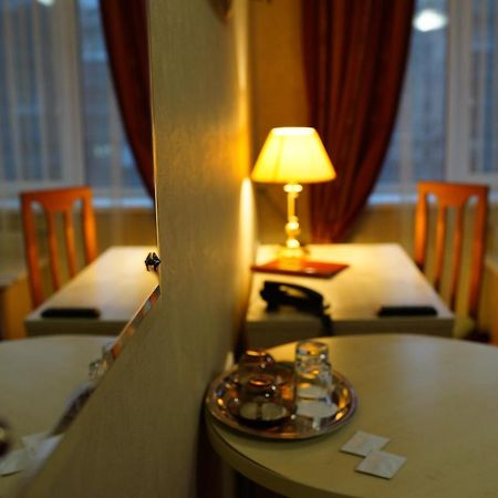 Amaks Vizit Hotel Gomel Bagian luar foto